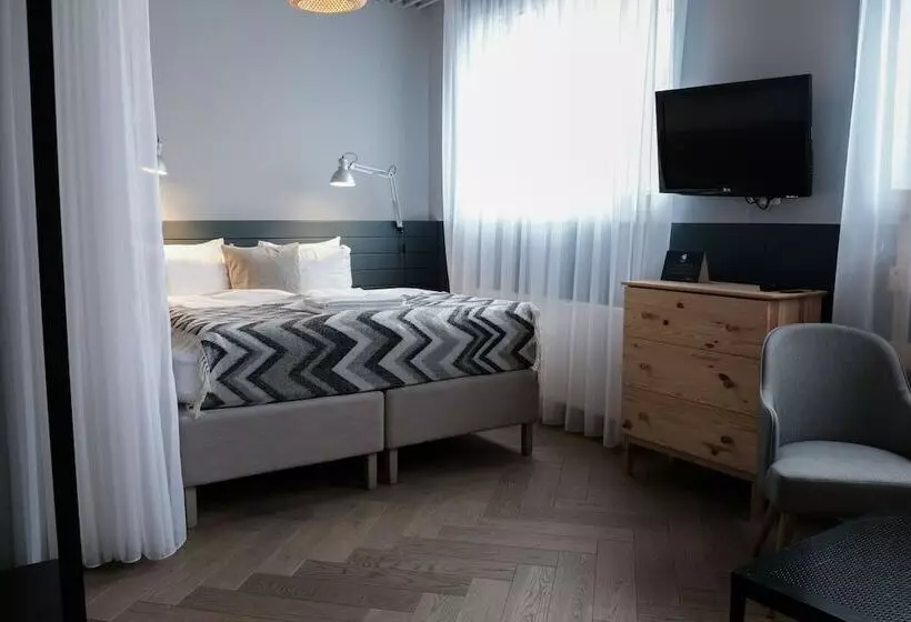 The Swan House By Heimaleiga