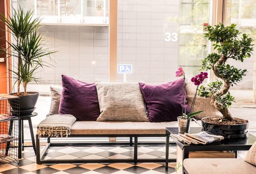 The Swan House By Heimaleiga