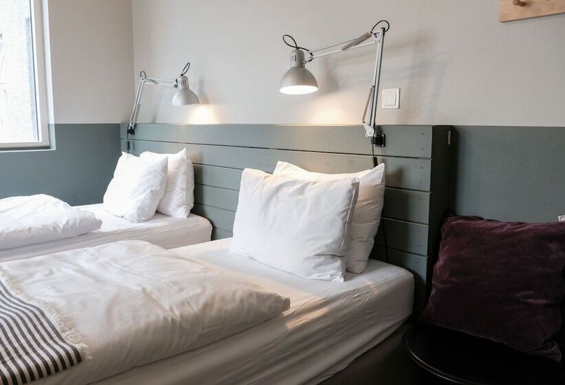 The Swan House By Heimaleiga