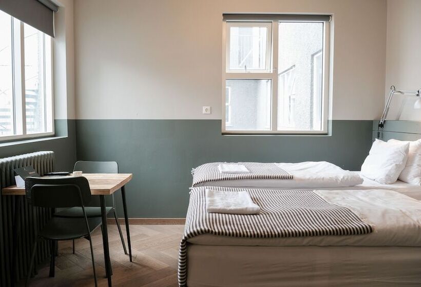 The Swan House By Heimaleiga