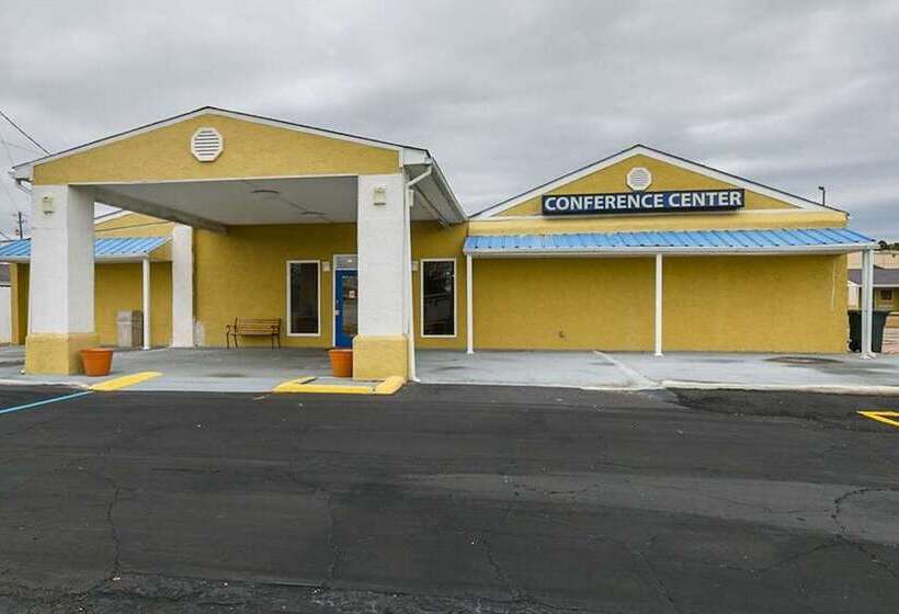 فندق Rodeway Inn & Suites