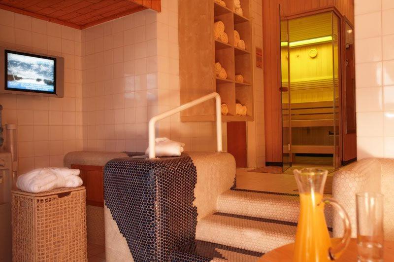 Fish Inn Zell   Hotel Fischerwirt