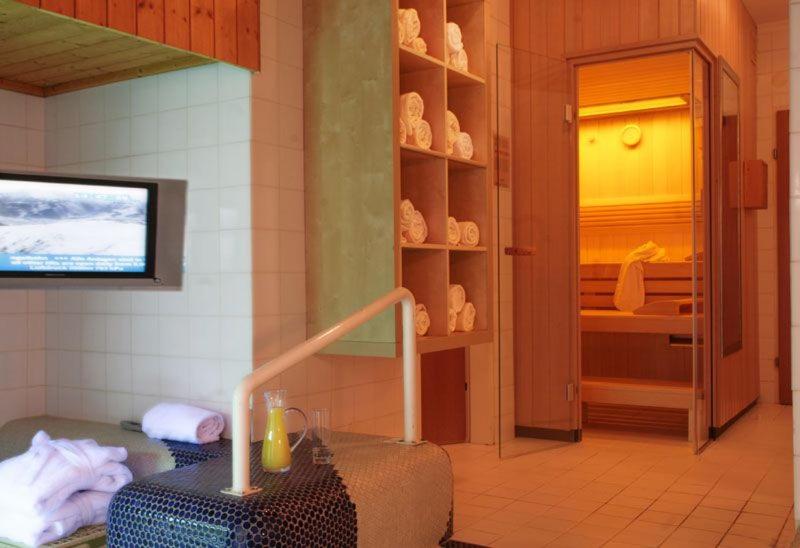 Fish Inn Zell   Hotel Fischerwirt