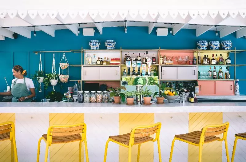 Hotel Hampton By Hilton Grand Cayman Seven Mile Beach