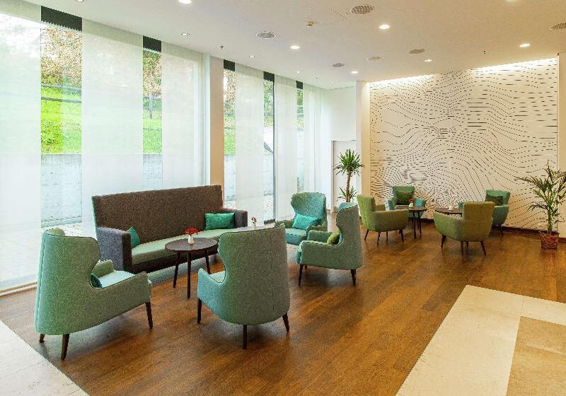 בית מלון כפרי Hilton Garden Inn Davos