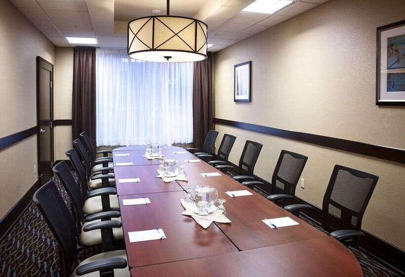 Hotel Holiday Inn Express And Suites Timmins, An Ihg