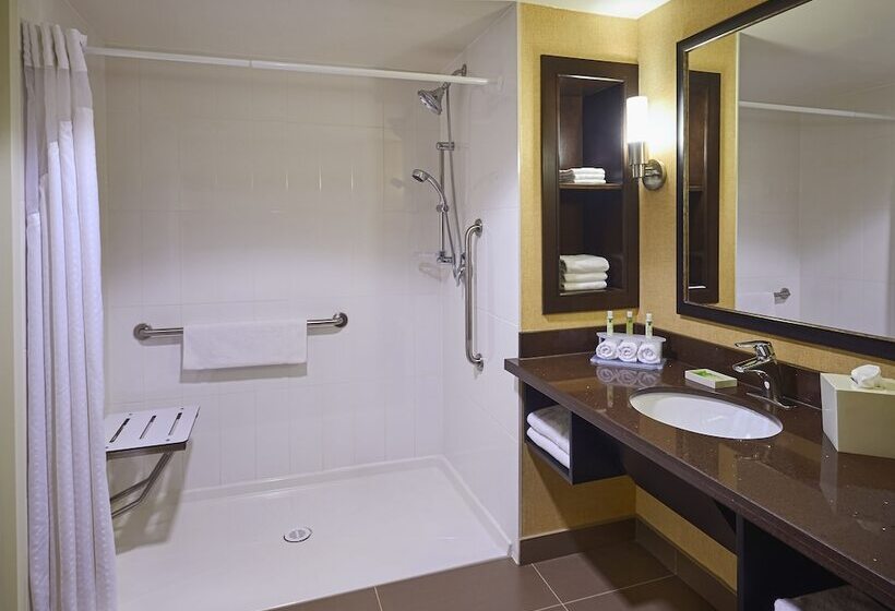 Hotel Holiday Inn Express And Suites Timmins, An Ihg