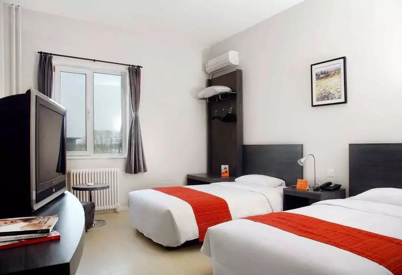 Отель Qiu Guo  Capital Airport