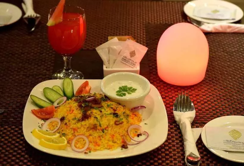 호텔 Nejoum Al Emarat