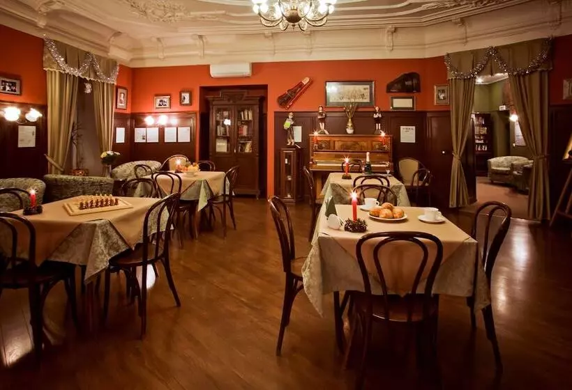 هتل Old Vienna