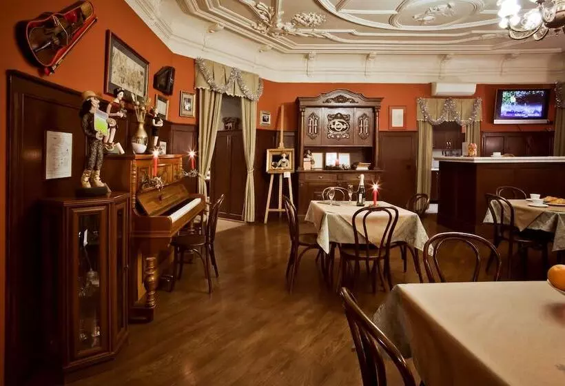 هتل Old Vienna