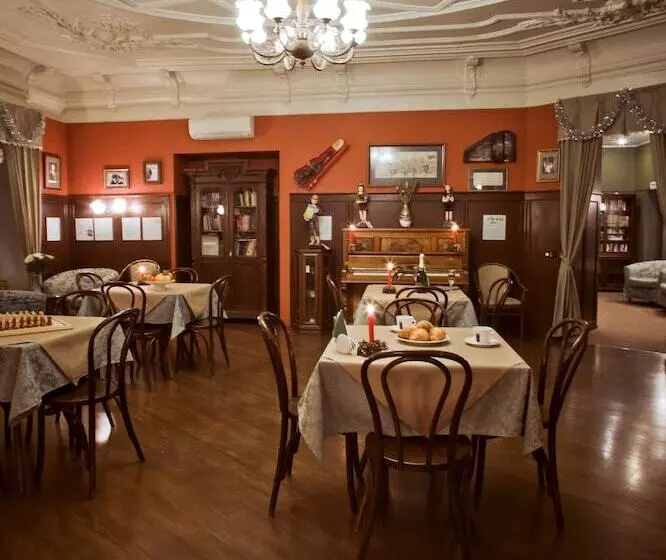 هتل Old Vienna