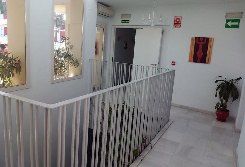 هتل Palacio Alcazar