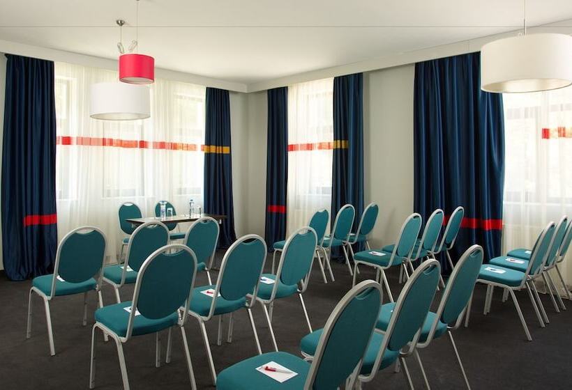 בית מלון כפרי Park Inn By Radisson Rosa Khutor