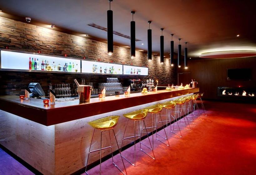 בית מלון כפרי Park Inn By Radisson Rosa Khutor