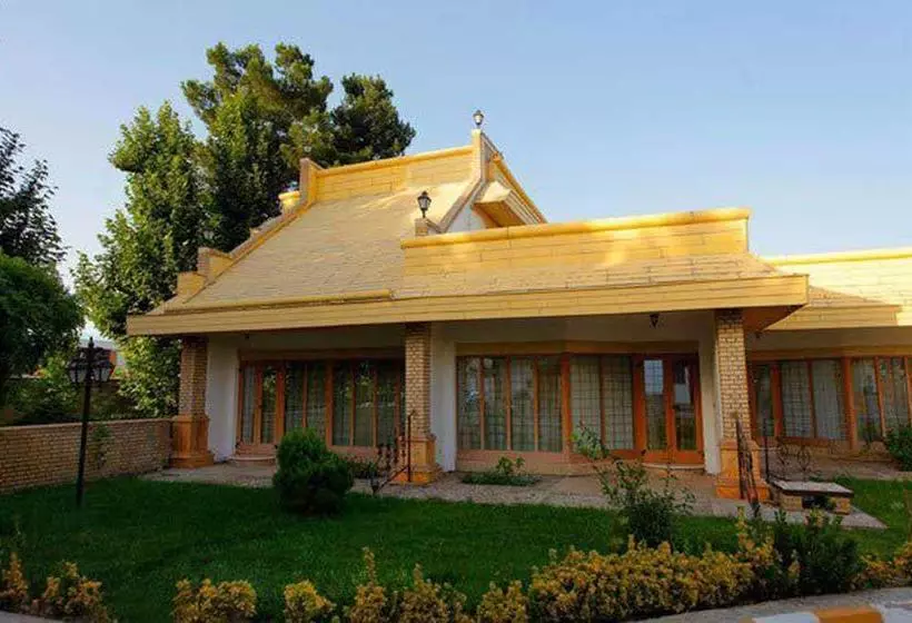 Hotelli Parsian Tourist Tous