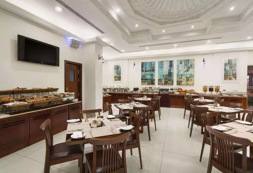 Ramada By Wyndham Beach Hotel Ajman