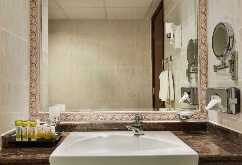 Ramada By Wyndham Beach Hotel Ajman