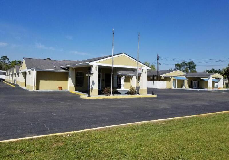 فندق Rodeway Inn & Suites