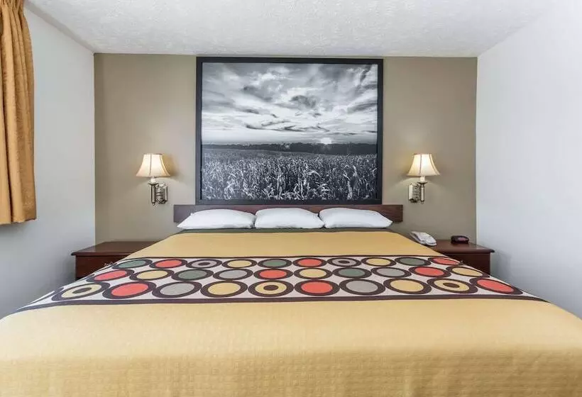 فندق Super 8 By Wyndham Alma