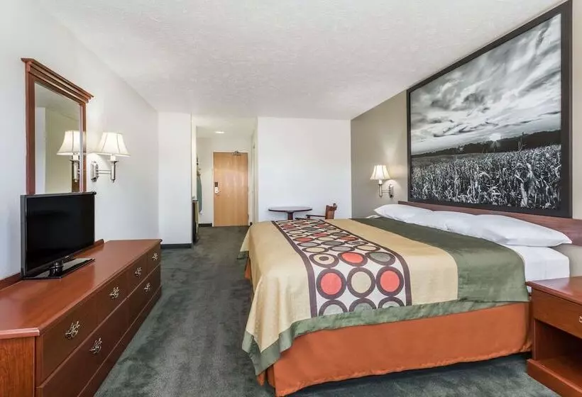 فندق Super 8 By Wyndham Alma