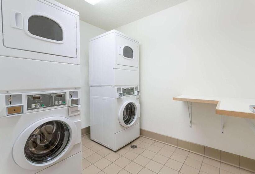 호텔 Super 8 By Wyndham Alma