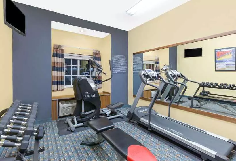 Microtel Inn & Suites Kearney