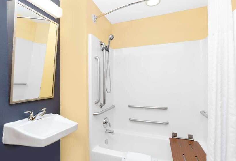 Microtel Inn & Suites   Kearney