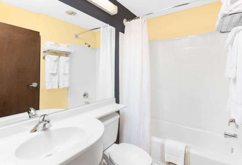 Microtel Inn & Suites   Kearney