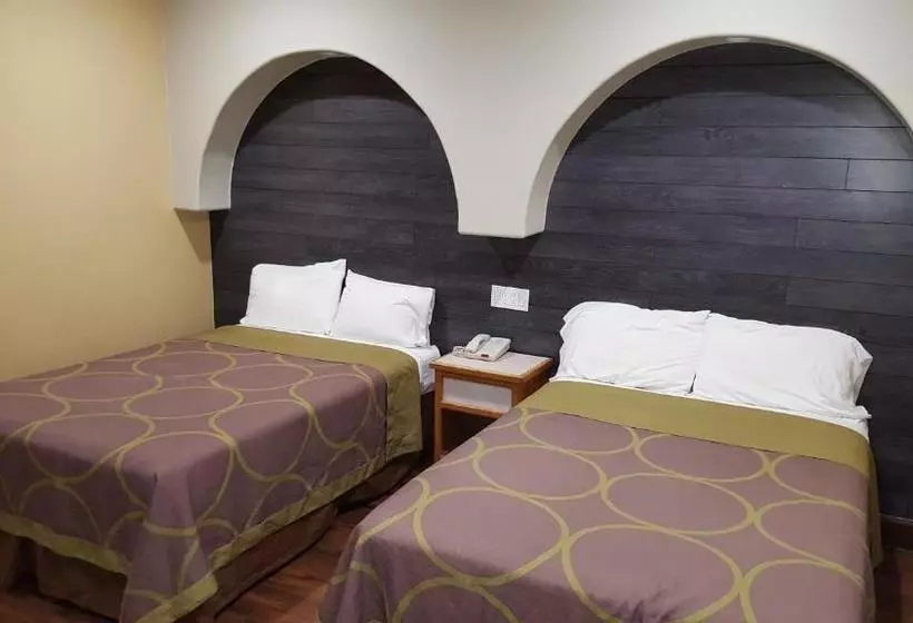 Мотель Reedley Inn