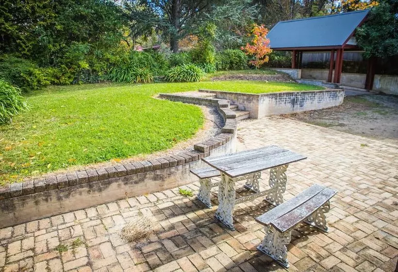 Whispering Pines Cottages