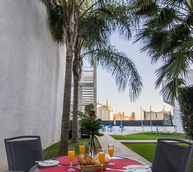 הוסטל Boutique & Villas Boliqueime