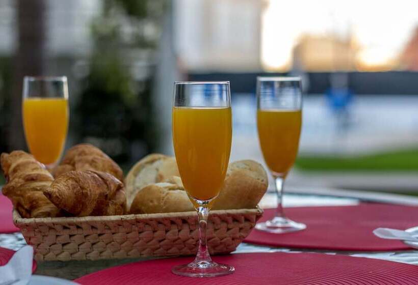 הוסטל Boutique & Villas Boliqueime