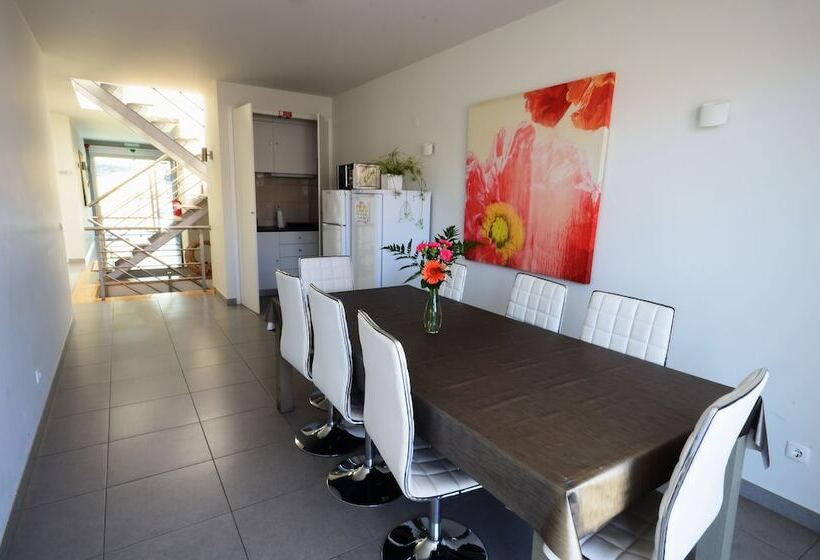 הוסטל Boutique & Villas Boliqueime