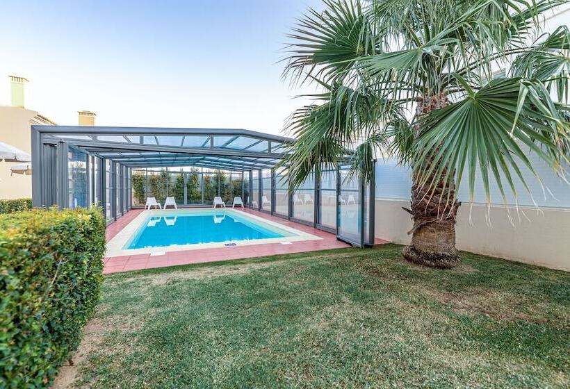 הוסטל Boutique & Villas Boliqueime