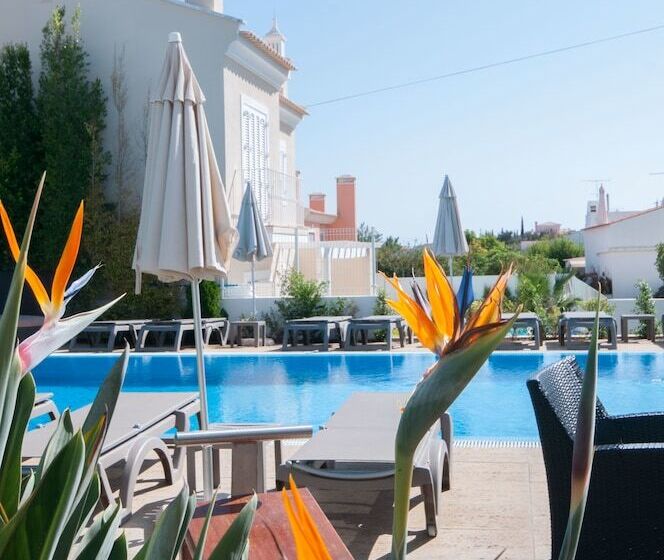 הוסטל Boutique & Villas Boliqueime