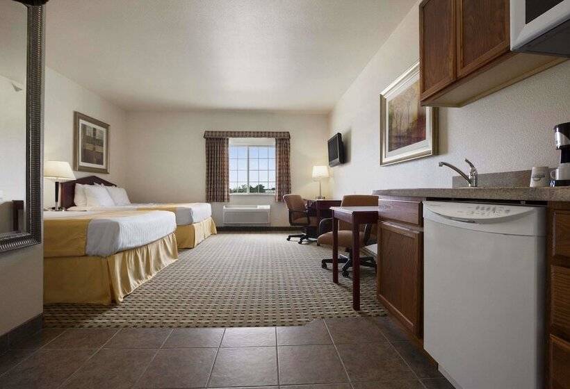 Days Inn & Suites By Wyndham Columbus Ne