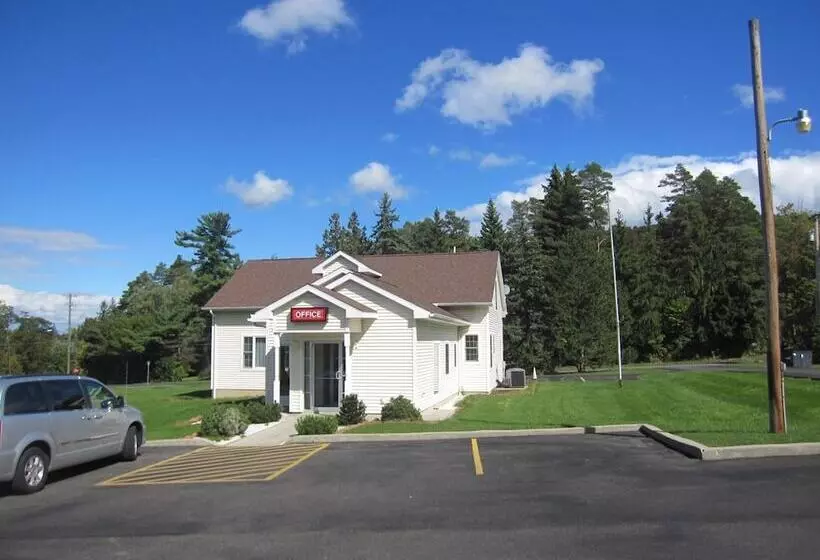 مُتل The Springwater Inn