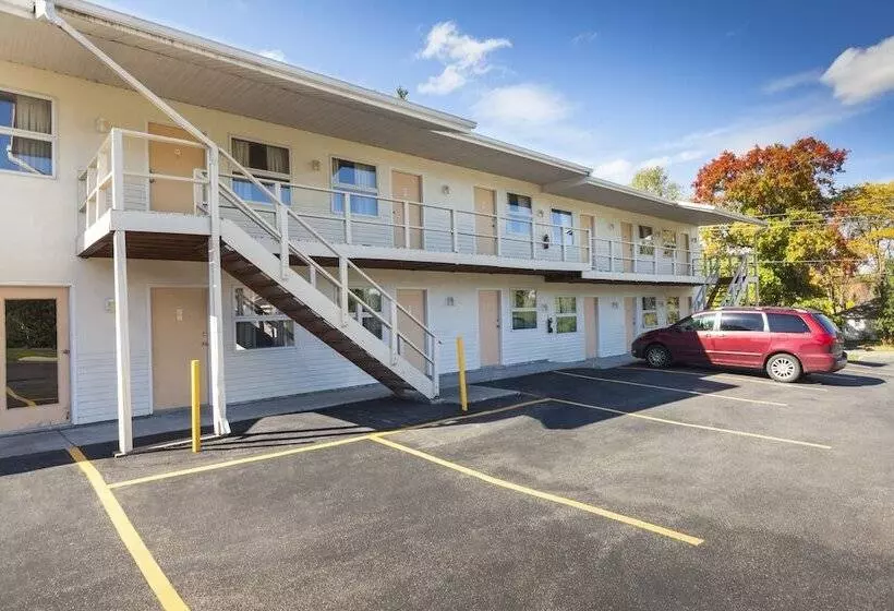 مُتل The Springwater Inn