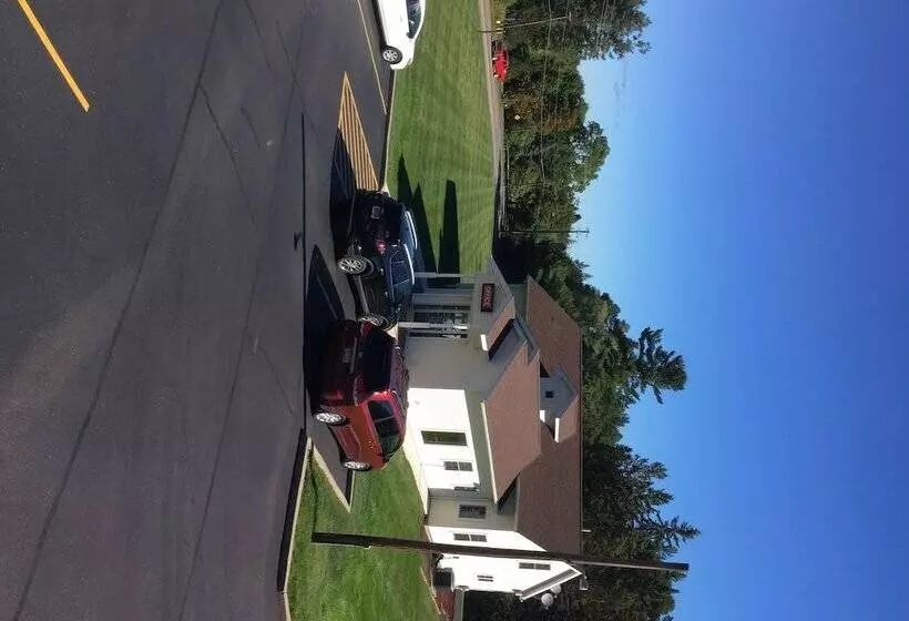 مُتل The Springwater Inn