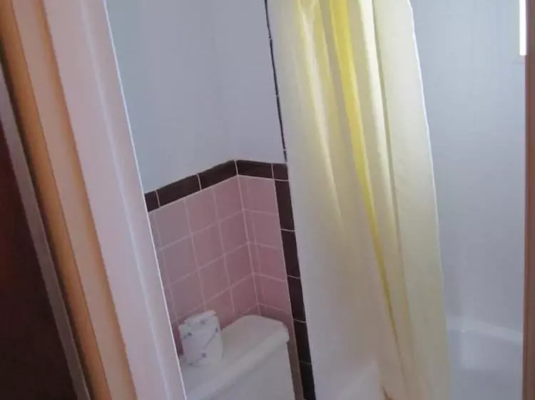 مُتل The Springwater Inn