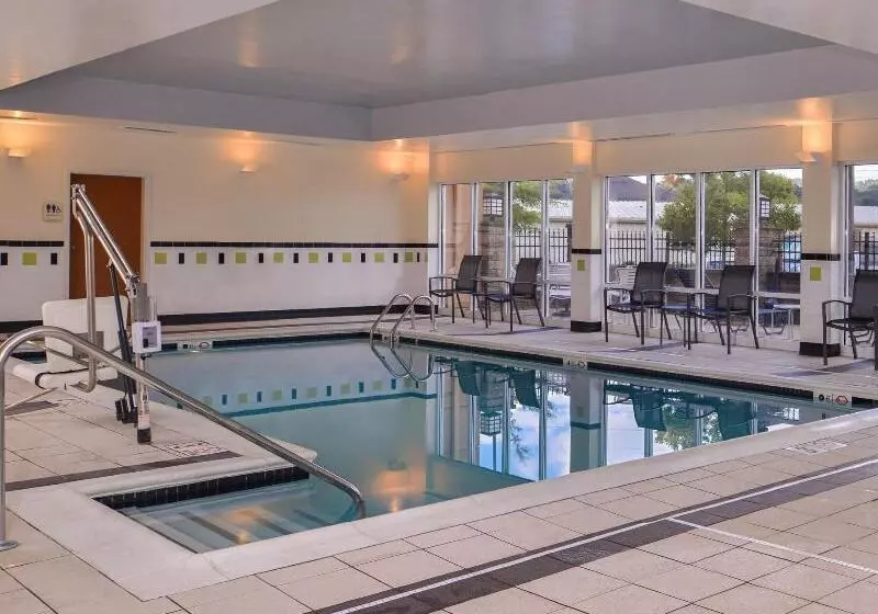 Fairfield Inn And Suites By Marriott Birmingham Pelham/i 65