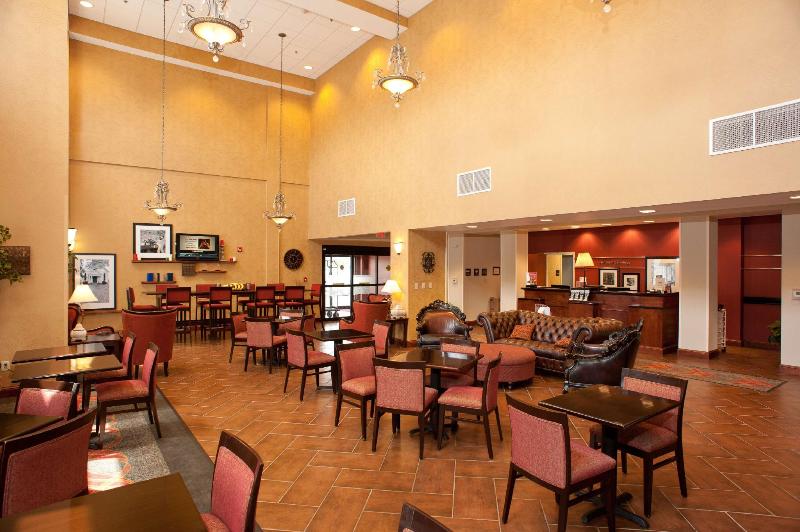 Hampton Inn & Suites Jennings