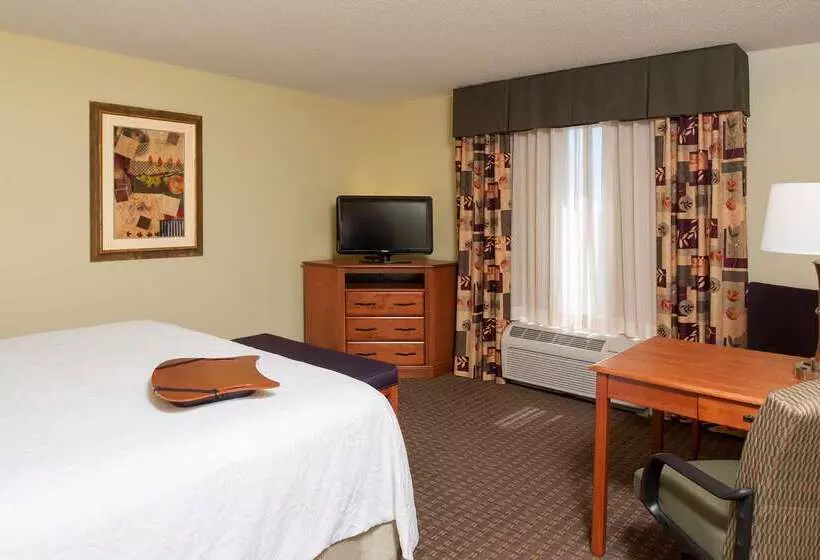 Hampton Inn Macomb