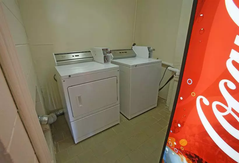 Отель Evergreen Inn