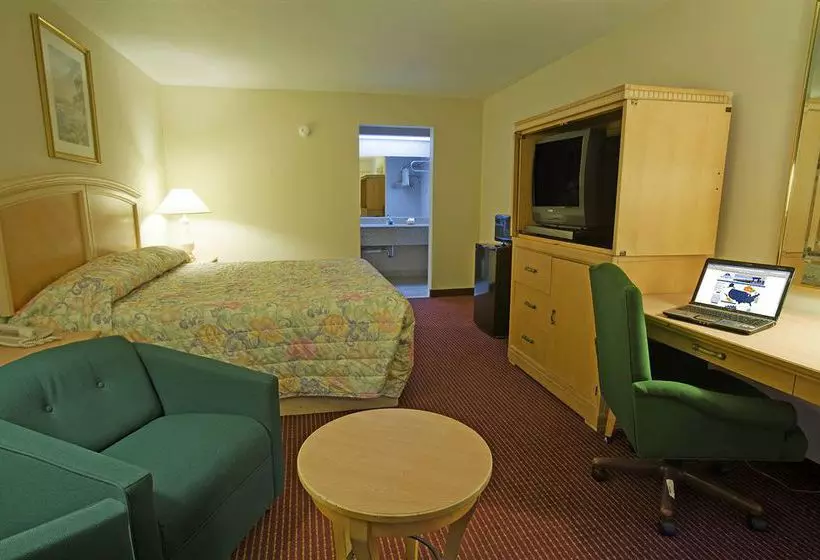 Отель Evergreen Inn