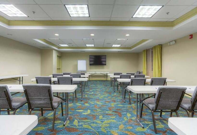 فندق Candlewood Suites   Mooresville Lake Norman, An Ihg