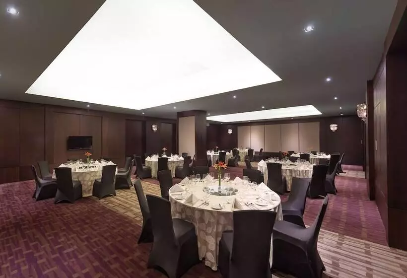 Hôtel Crowne Plaza Kochi, An Ihg