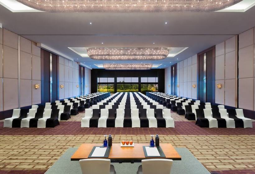 فندق Crowne Plaza Kochi, An Ihg