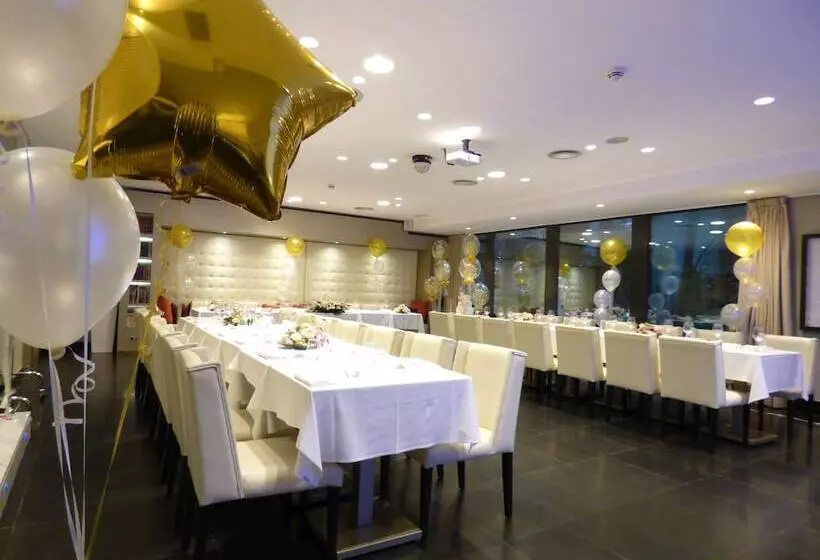 Отель Indigo Barcelona Plaza Catalunya 4sup, An Ihg